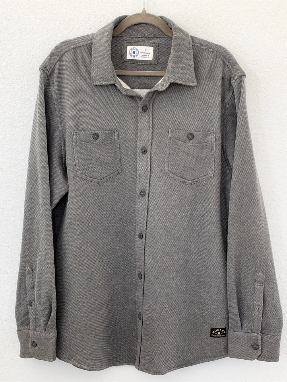 Hurley Men’s L Gray Textured Button Front Overshirt Dual Pocket Surf Casual NWOT